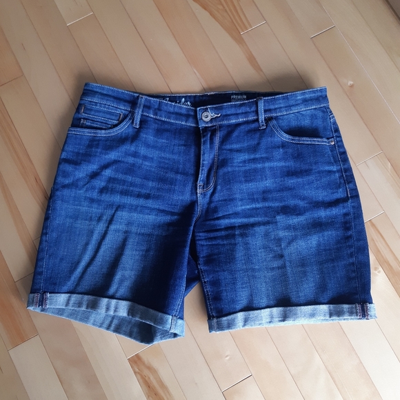 Smart Set Jean shorts - Picture 2 of 7